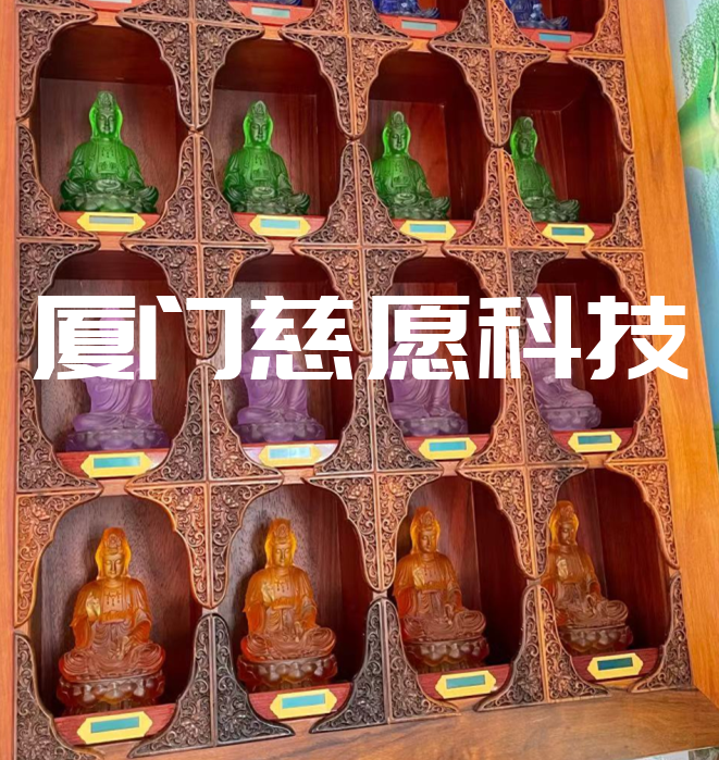 越過(guò)時(shí)間與距離的界限，足不出戶即可禮佛敬神。慈愿帶你了解智能萬(wàn)佛墻